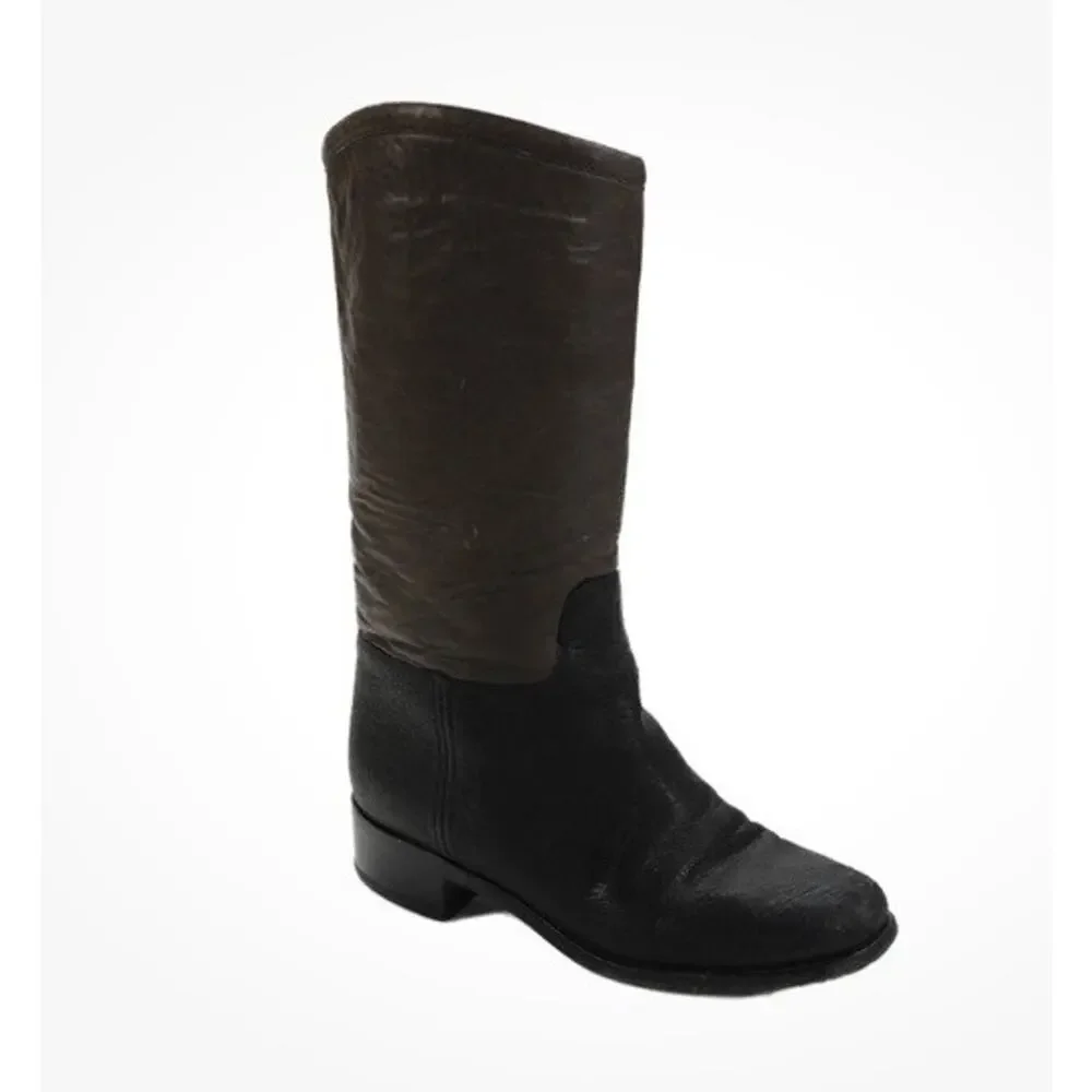 Chanel Womens Leather Embossed 